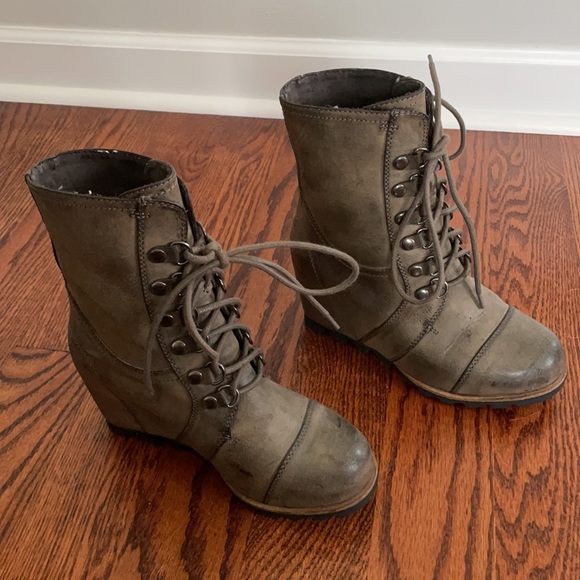 Wedge boot - Picture 2 of 4